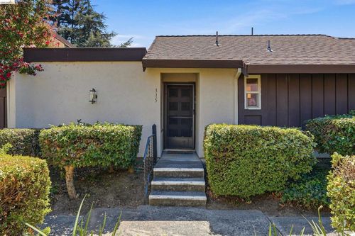 315 Creekview Ct, Vacaville, CA, 95688-5318 | Card Image