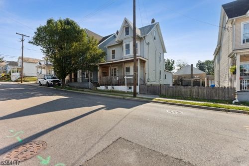 262 Heckman St, Phillipsburg, NJ, 08865-3208 | Card Image