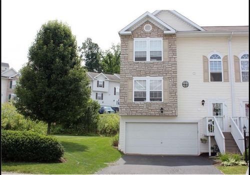 202 Mountain Dr, Carnegie, PA, 15106 | Card Image