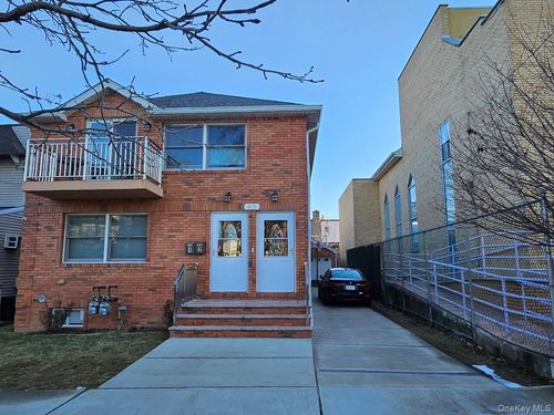 43-29 249th St, Little Neck, NY, 11363-1622 | Card Image