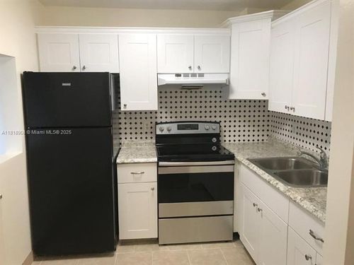 apt-222-600 Village Green Ct, Palm Springs, FL, 33461-6501 | Card Image