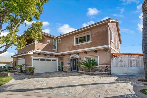 7704 Lotus Cir, Buena Park, CA, 90620-2250 | Card Image