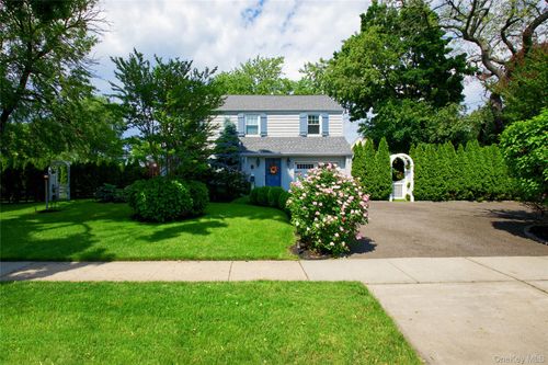 7 Merillon Ave, Garden City, NY, 11530-1318 | Card Image
