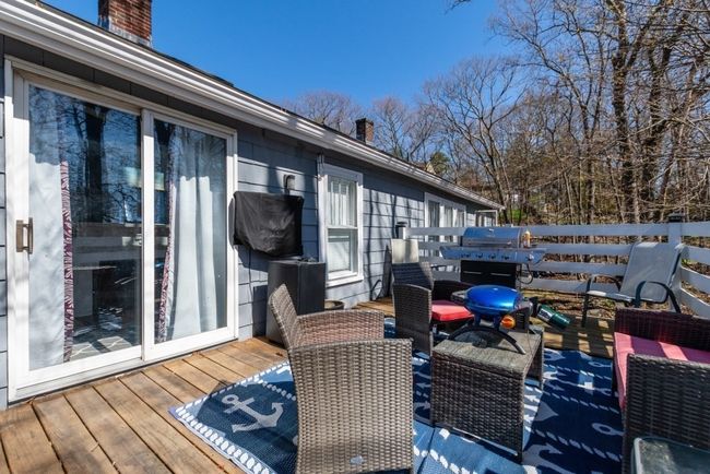 2 - 169 Walker Rd, Condo with 3 bedrooms, 1 bathrooms and 1 parking in Swampscott MA | Image 29