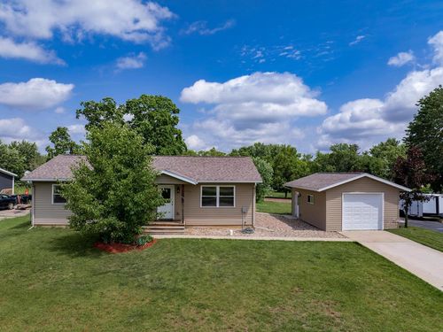 713 Martin Street, Mauston, WI, 53948 | Card Image