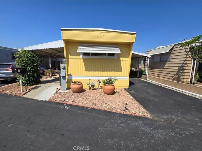 SPC-166 - 301 E Foothill Blvd, Home with 2 bedrooms, 1 bathrooms and 2 parking in Pomona CA | Image 34