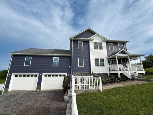 272 Hawthorne Dr, Buckhannon, WV, 26201-8207 | Card Image