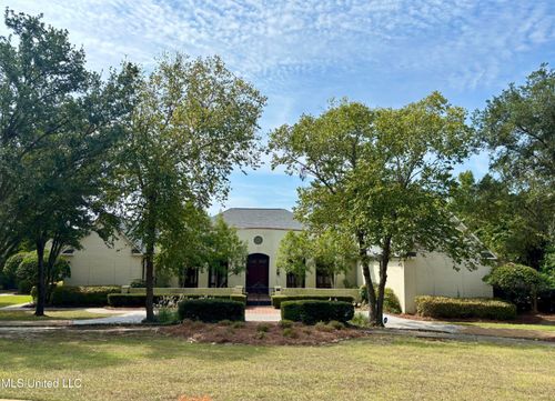 105 Bridgeview Cir, Ridgeland, MS, 39157-8617 | Card Image