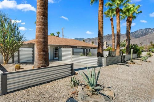 3767 E Sunny Dunes Rd, Palm Springs, CA, 92264-1364 | Card Image