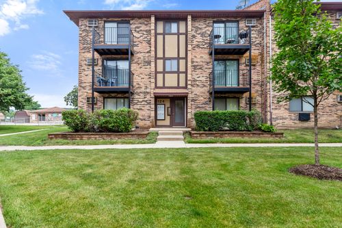 apt-5e-124 Klein Creek Ct, Carol Stream, IL, 60188-1893 | Card Image