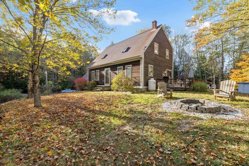 742 River Road, Buxton, ME, 04093 | Card Image