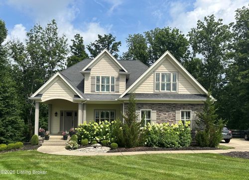 2003 Wooded Oak Ln, Crestwood, KY, 40014-8696 | Card Image