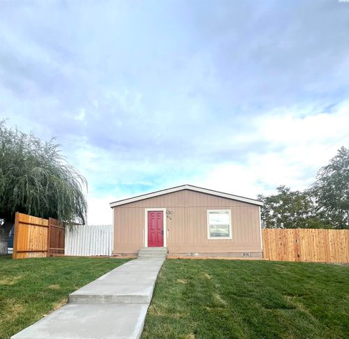 915 S 6th Ave, Pasco, WA, 99301 | Card Image