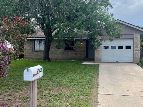 2007 Castle Gate Cir, San Marcos, TX, 78666-2219 | Card Image