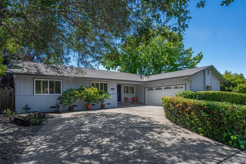 2575 Brookhaven Dr, Santa Rosa, CA, 95405-8055 | Card Image