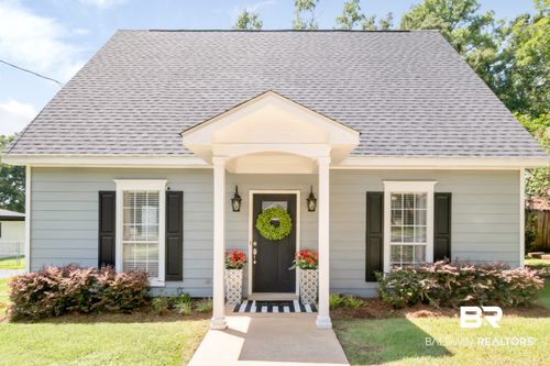 1110 Mcneil Ave, Mobile, AL, 36609-5147 | Card Image