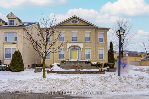 18 Orr Farm Rd, Markham, ON, L6C0A3 | Card Image