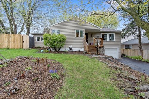 223 Corliss Rd, Syracuse, NY, 13219-3134 | Card Image