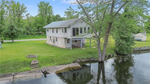 9648 Horseshoe Island Rd, Clay, NY, 13041-9621 | Card Image