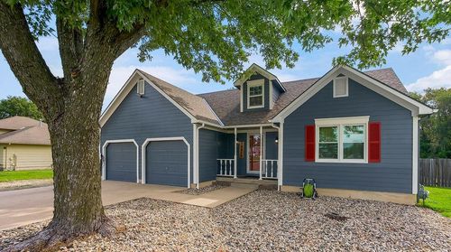 15855 Gardner West Rd, Gardner, KS, 66030-9507 | Card Image