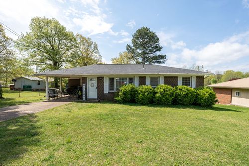 112 E James St, Collinwood, TN, 38450-6608 | Card Image