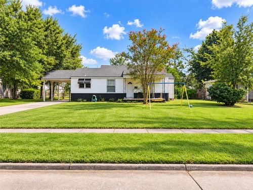 3817 Yale St Street, Lake Charles, LA, 70607 | Card Image