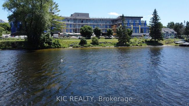 304 - 99 Louisa St, Condo with 2 bedrooms, 2 bathrooms and null parking in Fenelon Falls ON | Image 4