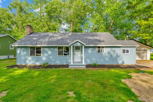 34 Pack St, Croswell, MI, 48422-1234 | Card Image