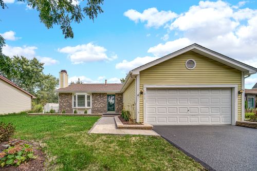 1017 Fordham Way, Westmont, IL, 60559-2624 | Card Image