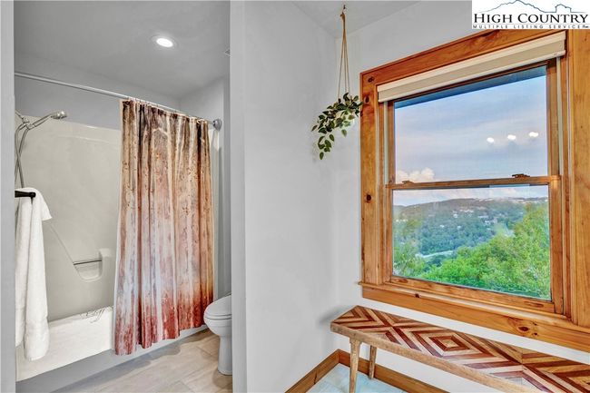 311 N Pinnacle Ridge Rd, House other with 3 bedrooms, 5 bathrooms and null parking in Beech Mountain NC | Image 37