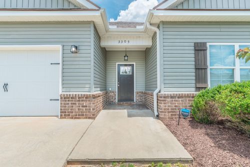 3305 Greymoor Cir, Aiken, SC, 29801-1167 | Card Image