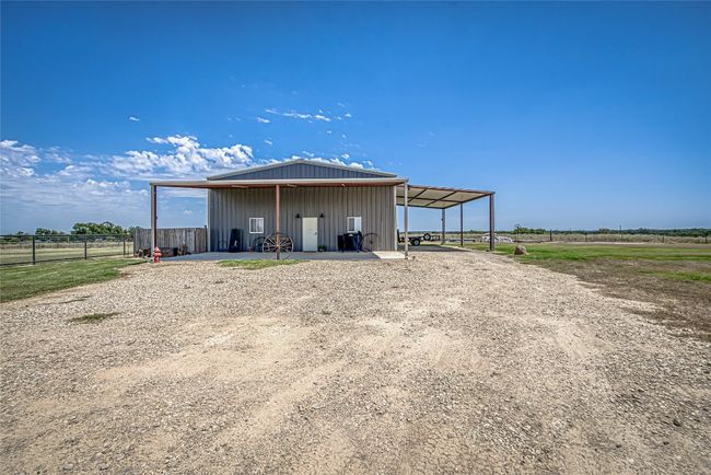 View of pole building | Image 32