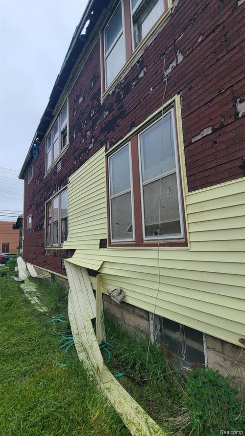 193 Division St, River Rouge, MI, 48218-1328 | Card Image