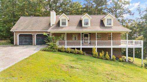 524 Emerald Ave, Kodak, TN, 37764-1660 | Card Image