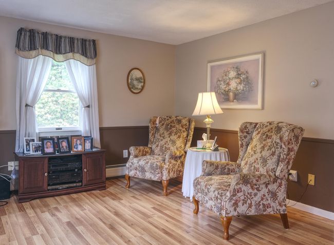 Living Room | Image 17