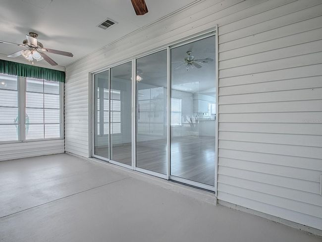 32708 Westwood Loop, House other with 2 bedrooms, 2 bathrooms and null parking in LEESBURG FL | Image 32