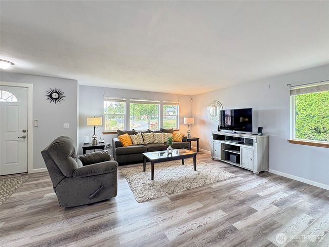 31 Alpine Loop, House other with 4 bedrooms, 2 bathrooms and 2 parking in Sequim WA | Image 6