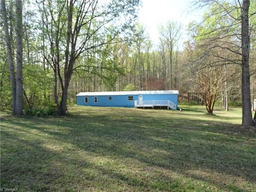 453 Riverview Ln, Lexington, NC, 27292-8853 | Card Image
