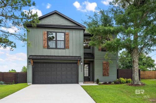 7029 Lakeview Dr, Gulf Shores, AL, 36542-8922 | Card Image