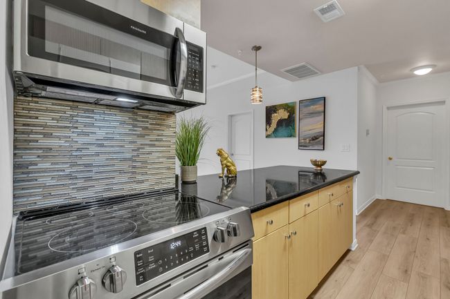 APT-204 - 3225 Turtle Creek Blvd, Condo with 2 bedrooms, 2 bathrooms and null parking in Dallas TX | Image 14