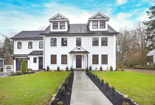 111 Cedar St, Lexington, MA, 02421-6651 | Card Image