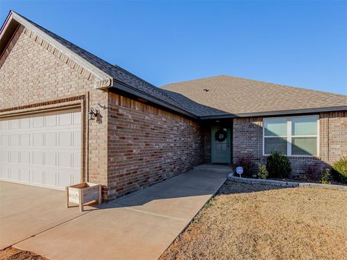 2172 County Street 2973, Blanchard, OK, 73010 | Card Image