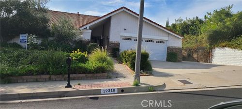 19318 Singing Hills Dr, Porter Ranch, CA, 91326-1718 | Card Image