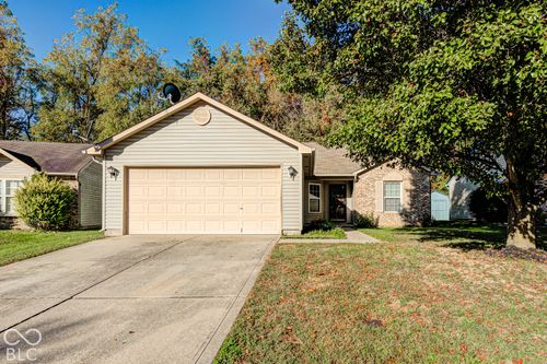 5916 Rolling Bluff Ln, Indianapolis, IN, 46221-4674 | Card Image