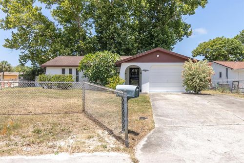 9031 Crabtree Ln, PORT RICHEY, FL, 34668-4804 | Card Image