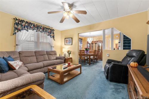 65 Haven Ave, Valley Stream, NY, 11580-3238 | Card Image