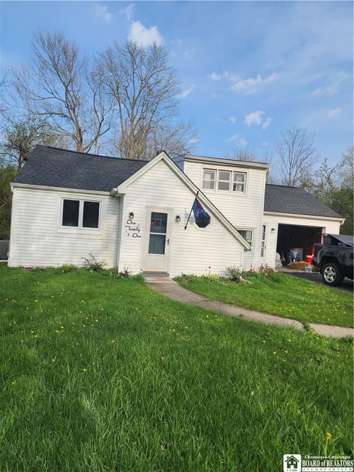 121 Winona Rd, Elma, NY, 14059-9692 | Card Image