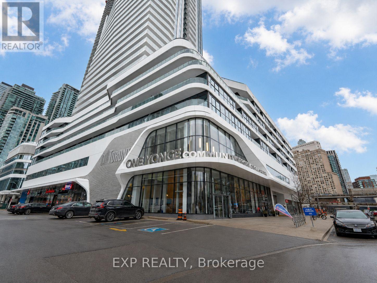 Residential Lease in Toronto (Waterfront Communities) 3