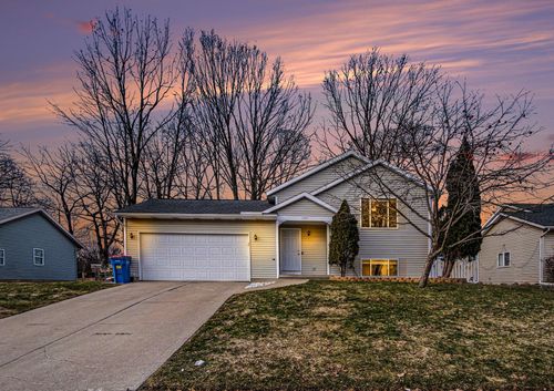 1547 Amberly Dr, Grand Rapids, MI, 49508-8929 | Card Image