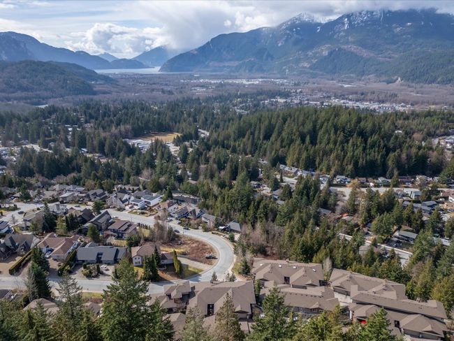 22 - 1026 Glacier View Drive, Townhouse with 3 bedrooms, 2 bathrooms and 2 parking in Squamish BC | Image 3